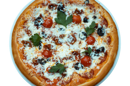 Пицца с чоризо и вялеными томатами